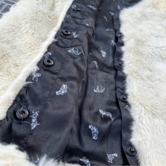 H&M Faux Fur Snap Front Vest - Ivory/Cream - 10/11Y - Picture 4 of 12